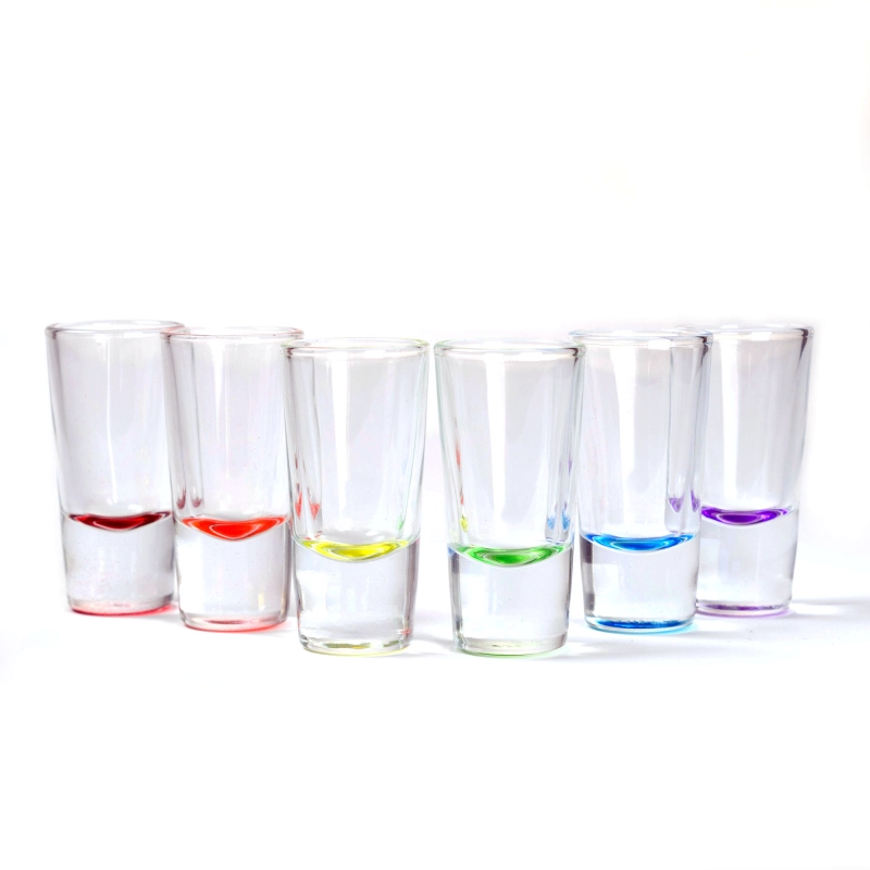 Kieliszki do shotów 25 ml z kolorowym dnem (6 szt.)
