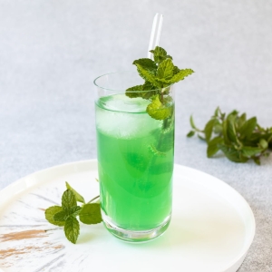 drink z syropem miętowym.jpg